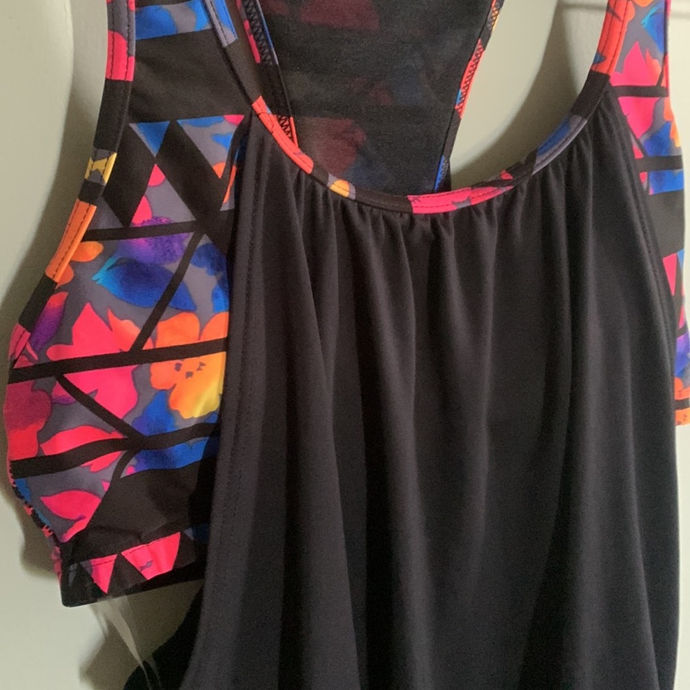 Workout tank - Picture 2 of 7